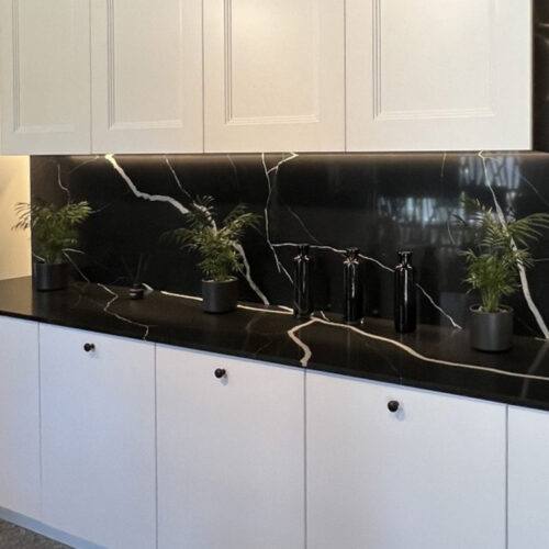 Avant Quartz 7600 Calacatta Le Noir